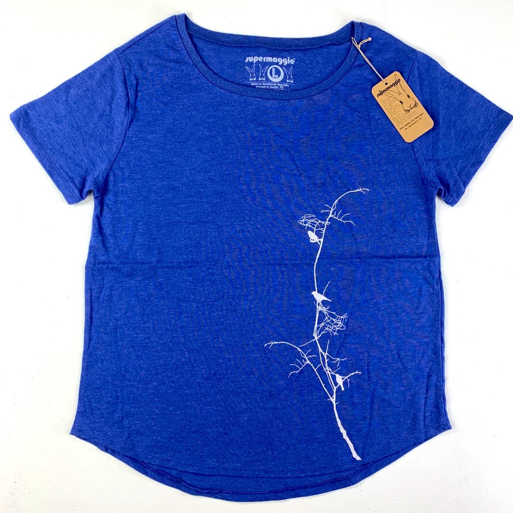 Soft, comfy graphic tee!